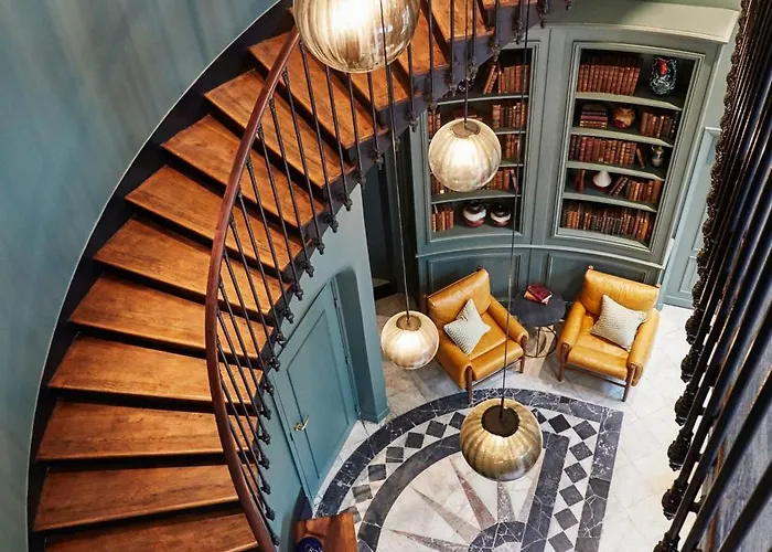 The Hoxton, 4* Paris