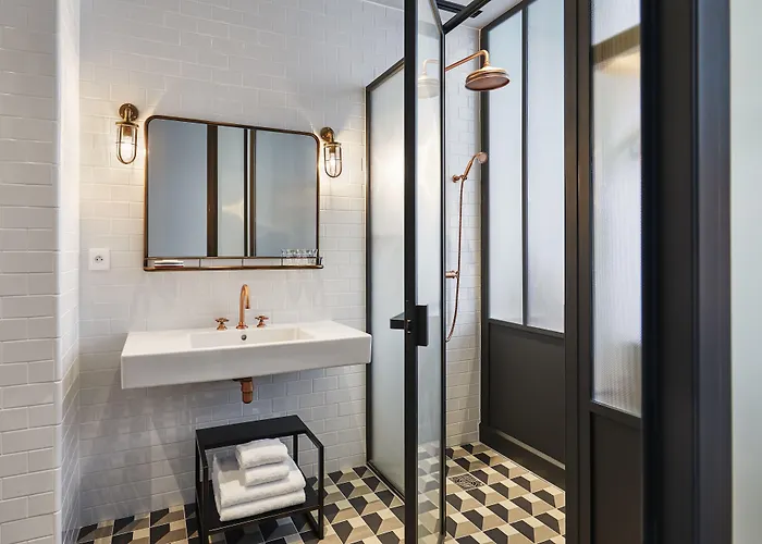 The Hoxton, 4* Paris
