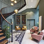 The Hoxton, 4*