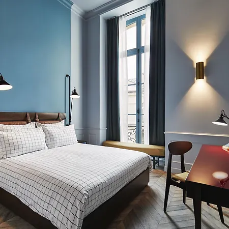 The Hoxton, Hotel