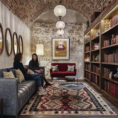 The Hoxton, 4*