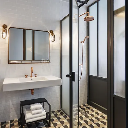 The Hoxton, 4* Paris