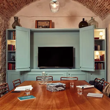 The Hoxton, Otel 4*