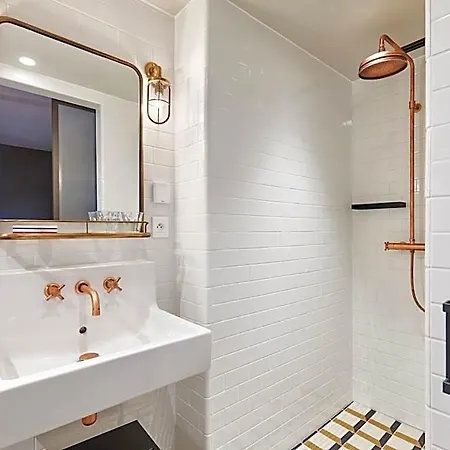 The Hoxton, 4* Paris