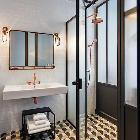 The Hoxton, 4*