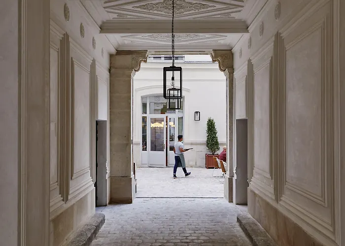 혹스턴, 호텔 4*